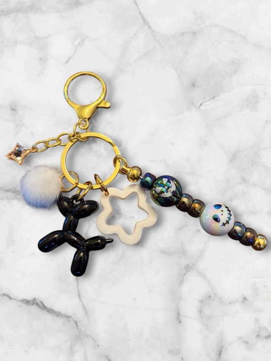 Accessories - 🎃 Halloween Balloon Dog Keychain 👻